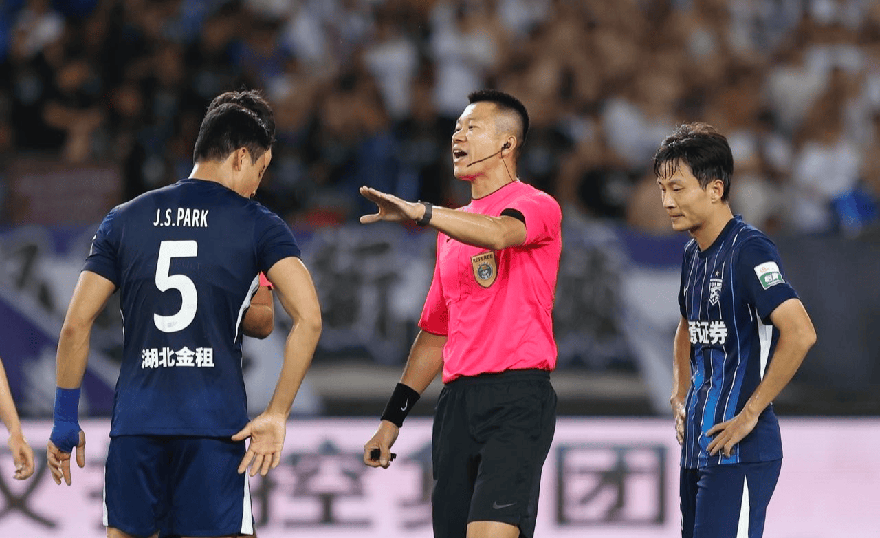 开云-关于窗口期成都蓉城备战中超，队长鼓劲细节曝光，管理层满意，控场能力受关注的信息